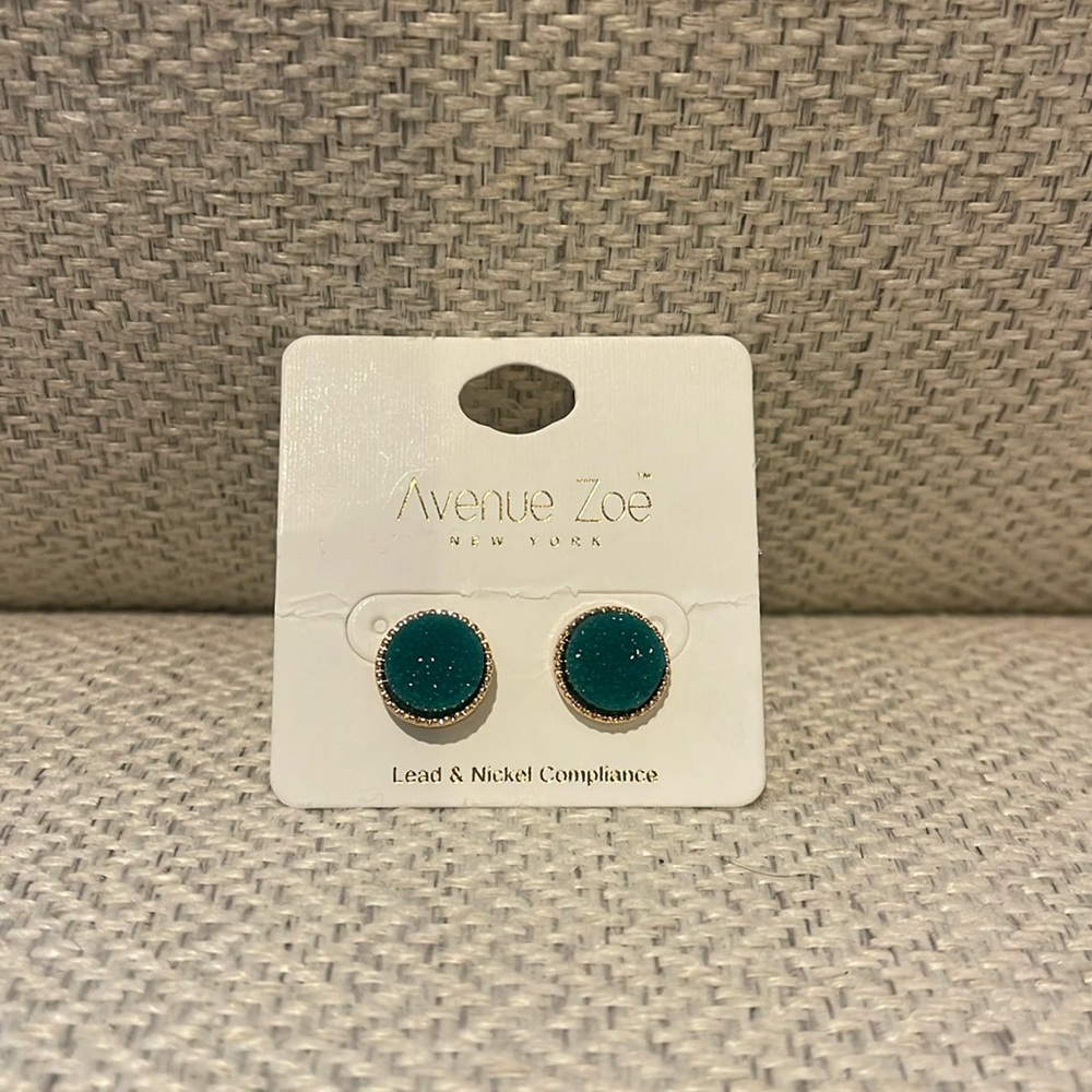 🆕 Avenue Zoe Earrings